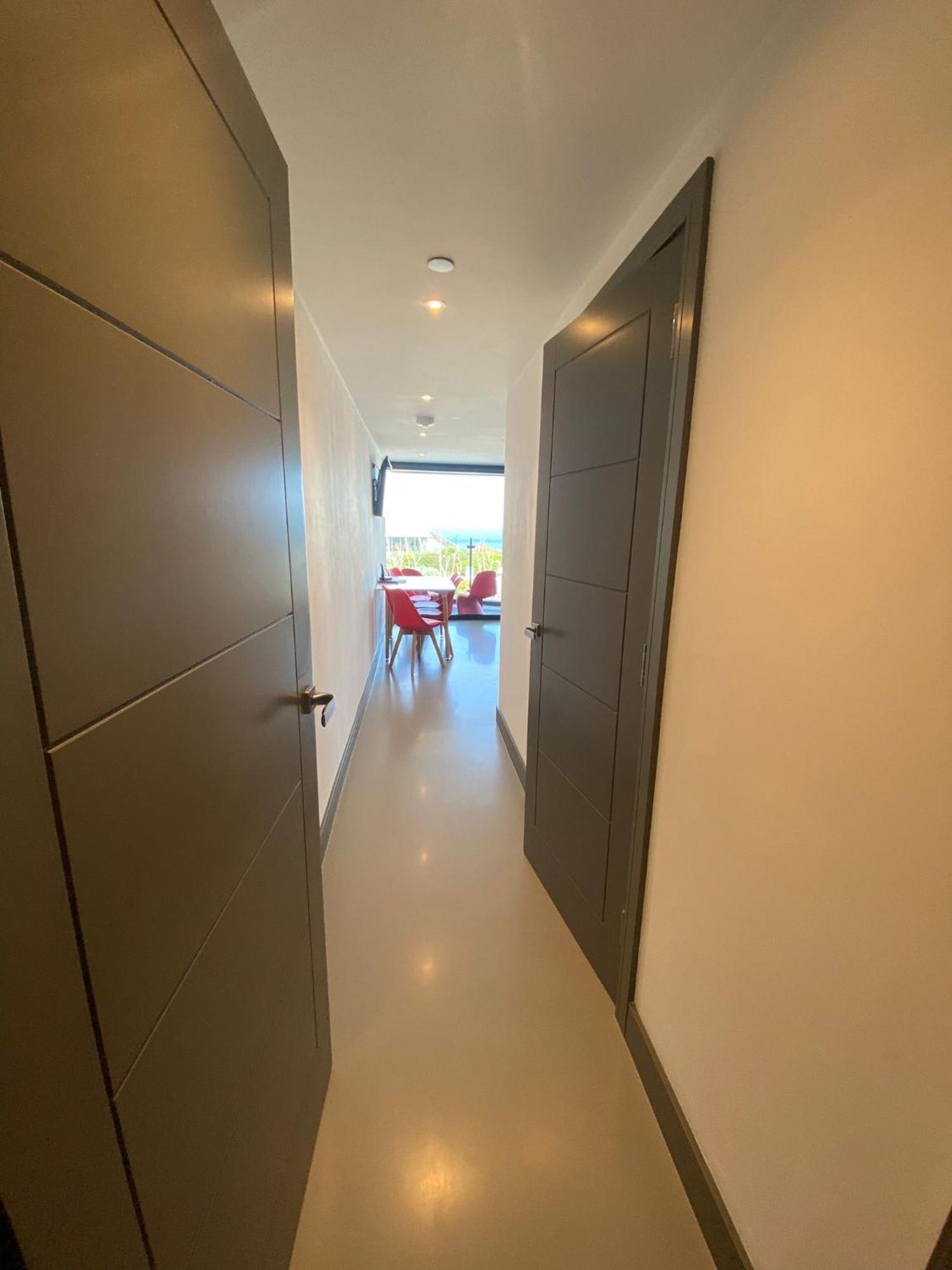 2 The View Apartments Ilfracombe - Seafront, Parking, Lift, Ev Экстерьер фото
