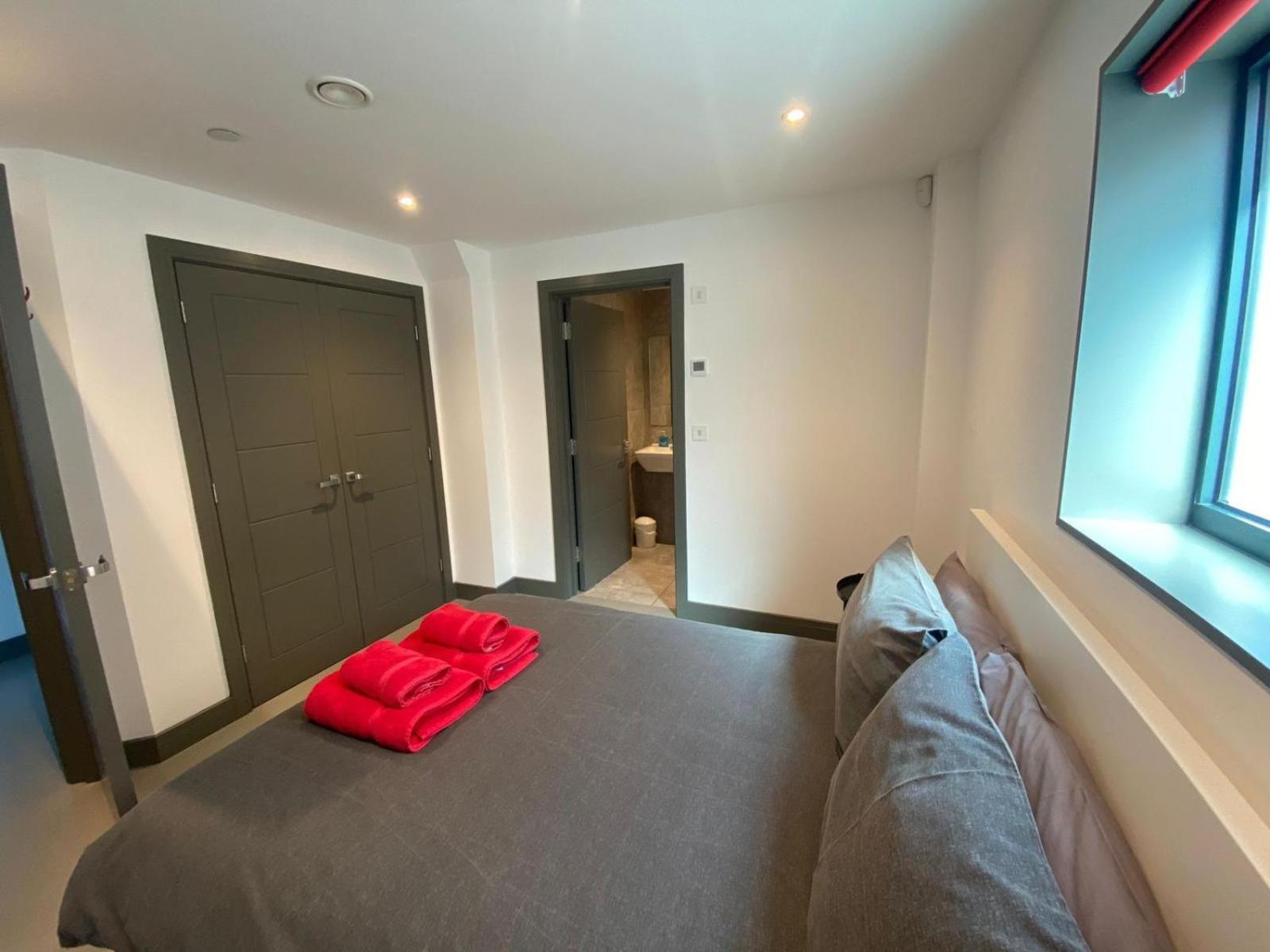 2 The View Apartments Ilfracombe - Seafront, Parking, Lift, Ev Экстерьер фото